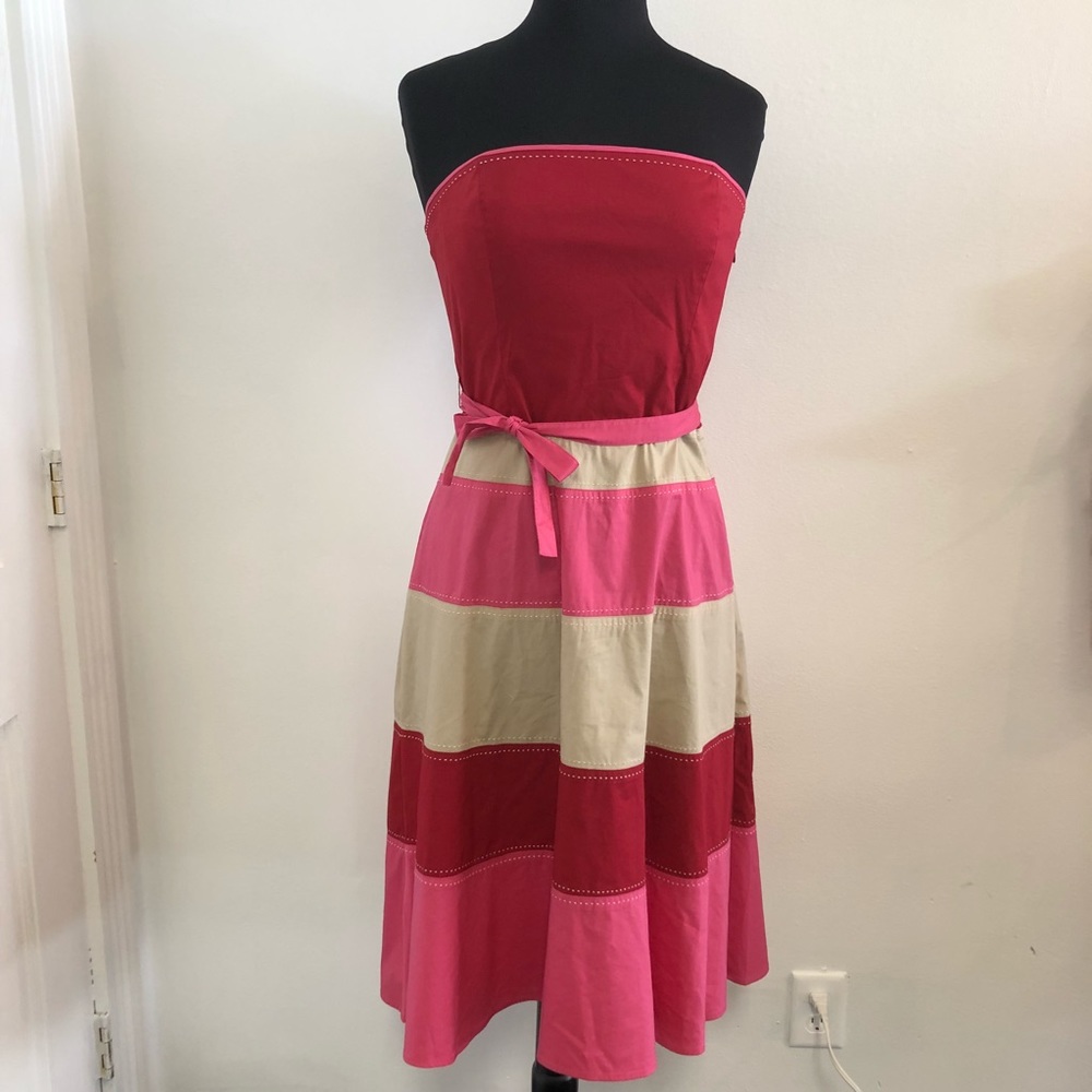 BCBGMAXAZRIA Sz. 6 strapless belted striped dress